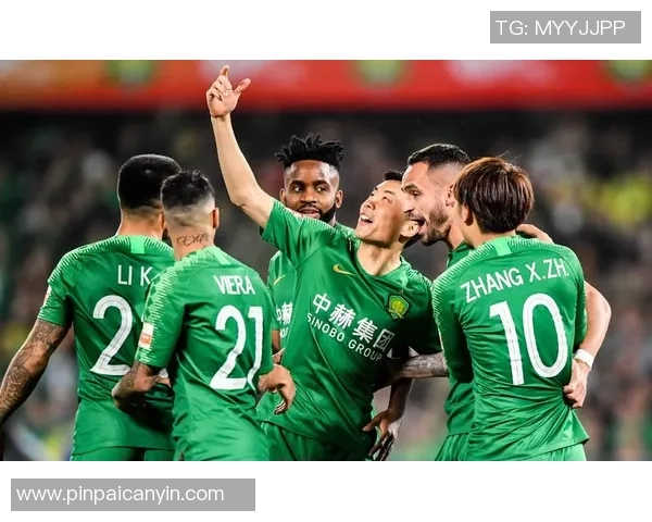 深圳足球队在选拔赛中以60分稳居积分榜首位